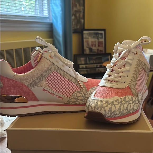 Michael Kors Coral and White Patterned Sneakers - Picture 1 of 7